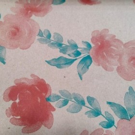 BOBINA PAPER KRAFT ROSAS ROJAS 62 m x100m